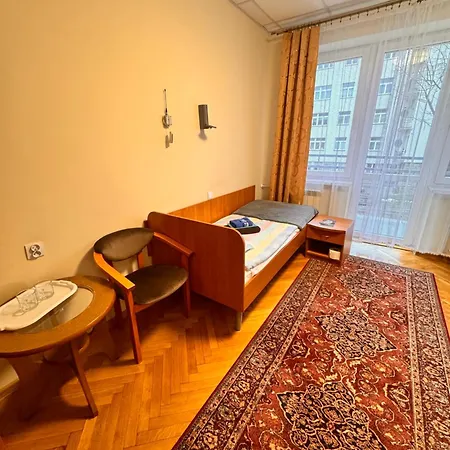 20 Wojskowy Szpital Uzdrowiskowo-rehabilitacyjny W Krynicy -zdroju Hotel *
